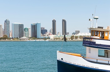 Færge fra Coranoda til San Diego, Californien i USA