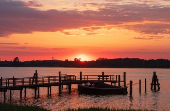 Schlei fjord i Slesvig Holsten - Nordtyskland solnedgang