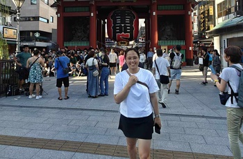 Vicki besøger Sensoji templeti Tokyo