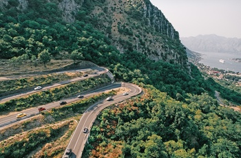 Serpentine Road mellem Kotor og Njeguši i Montenegro