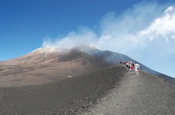 På vej til toppen af vulkanen Etna