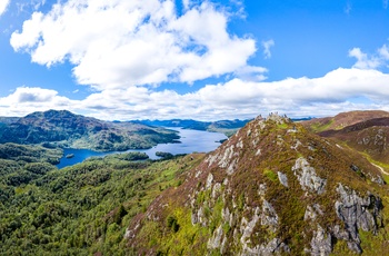 Ben Aán Hill og Loch Katrine i baggrunden - Skotland