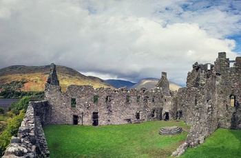 Skotland, Argyll, Lochawe - panorama foto af gårdspladsen på Kilchurn Castle