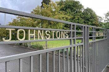 Skotland, Elgin - porten ind til Johnston of Elgins woolmill