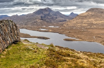 Skotland, Northwest Highlands Geopark -Panorama af Knochan Crag Trail tæt på Ullapool