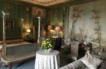En af de mange soveværelser på Dunrobin Castle