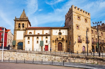Spanien, Asturien, Gijón - Palacio de Revillagigedo på Plaza del Marques i centrum af byen