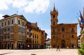 Spanien, Asturien, Gijón - San Isidoro El Real kirken 