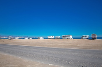 Autocampere på strand i Andalusien - Spanien