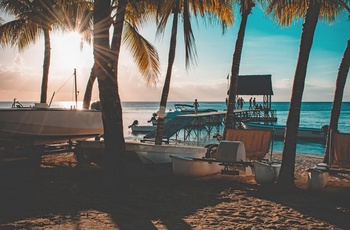 Stranden Trou aux Biches ved solnedgang i Mauritius