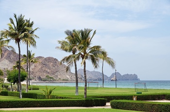 Stranden ved Al Bustan Palace i Muscat - Oman