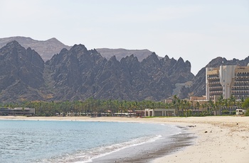 Stranden ved Al Bustan Palace i Muscat - Oman