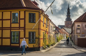 Street-in-Ystad-©-Frits-Meyst_WideOyster.com_.jpg