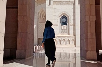 Sultan Qaboos Grand Mosque i Muscat - Foto: Mr Marox, Unsplash