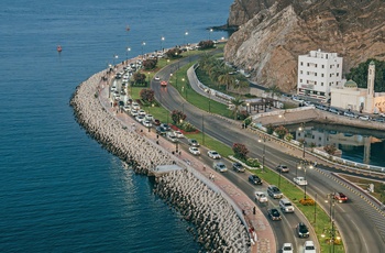 Sultan Qaboos Street, Muscat, Oman - Foto: Albert Canite, Unsplash