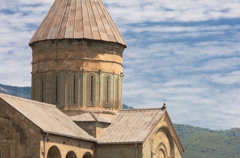 Svetitskhoveli-katedralen i Mtskheta - Georgien - Foto: Soroush H Zargarbashi, Unsplash