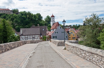 Bro over Wörnitz floden til Harburg, Sydtyskland