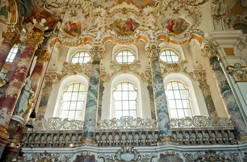 Udsmykning i pilgrimskirken Wieskirche i Wies, Sydtyskland