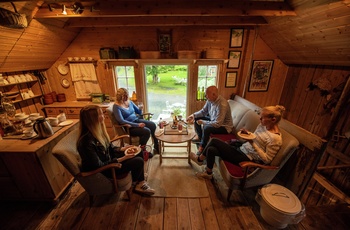 Gårdcafe på Den gyldne omvej, Norge - Foto Grim Berge