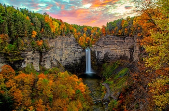 Vandfaldet Taughannock Falls tæt på byen Ithaca - New York State