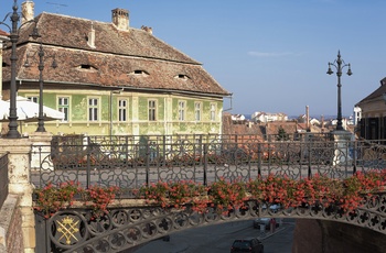 Løgnens bro "The Bridge of Lies" i den gamle bydel i Sibiu, Transsylvanien - Rumænien