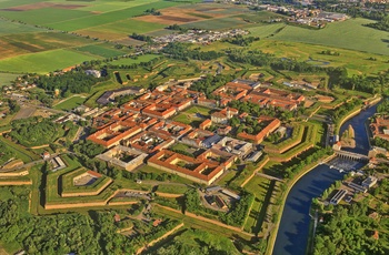 Fæstningsbyen Theresienstadt fra oven - Tjekkiet