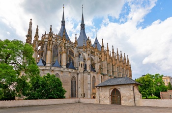 St. Barbara katedralen i kulturbyen Kutna Hora i Tjekkiet 