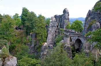 Udsigtspunkt nær Pravcicka Archway i Nationalpark Bohemian Schweiz - Tjekkiet