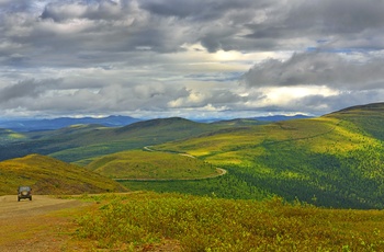 Top of the World Highway der snor sige gennem Alaska og Yukon