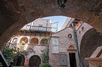 Indergården på Toplou-klosteret på Kreta - Grækenland