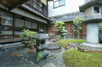 Toshiharu Ryokan - Gårdhave