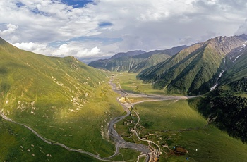 Luftfoto af Truso-dalen - Georgien