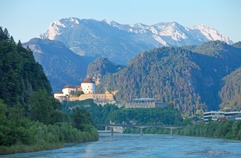 Kufstein slot ved floden Inn i Tyrol, Østrig