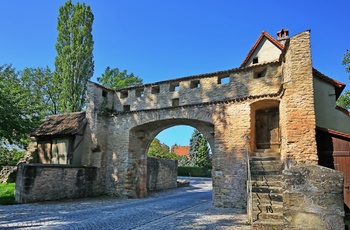 Byport til vinbyen Iphofen, Bayern i Tyskland