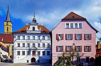 Bytorv i vinbyen Iphofen, Bayern i Tyskland