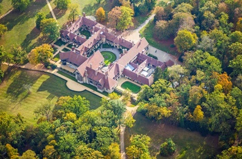 Luftfoto af Cecilienhof slottet i Potsdam, Brandenburg i Tyskland
