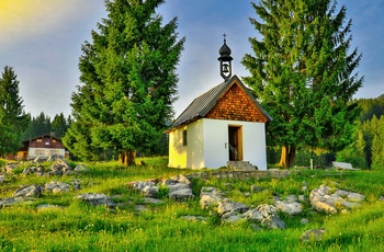 Lille kapel i byen Reit im Winkl der ligger tæt på den østrigske grænse, Sydtyskland