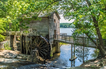 Gammel vandmølle i Georgias Stone Mountain Park, USA