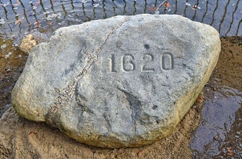 Plymouth Rock i Pilgrim Memorial State Park - Massachusetts
