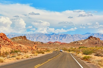 Vej gennem Valley of Fire State Park i Nevada, USA