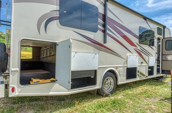 Road Bear autocamper C30-32 Type U - USA