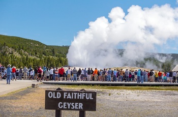 USA Yellowstone National Park Old Faithful Geyser