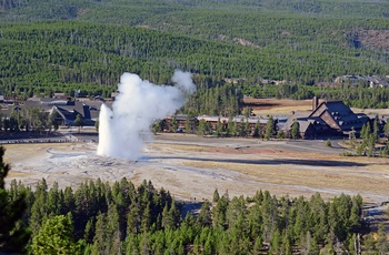 USA Yellowstone National Park Old Faithful Geyser