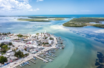 Udsigt over kystbyen Rio Lagartos på Yucatan-halvøen - Mexico