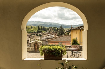 Udsigt til vinbyen Greve in Chianti - Toscana i Italien
