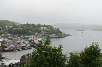 Udsigten fra McCraigs Tower over Oban by, Skotland