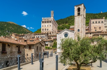 Middelalderbyen Gubbio i Umbrien
