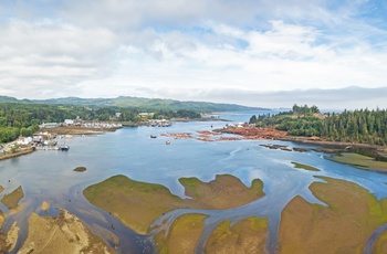 Fisker- kystbyen Port Hardy på Vancouver Island - Canada