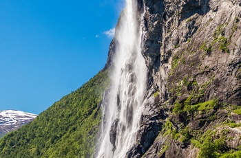 Vandfaldet De Syv Søstrei  Geiranger2