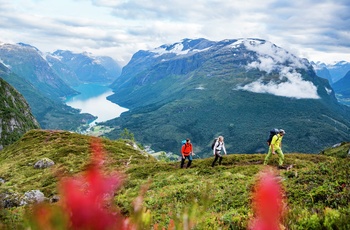 Vandetur på Hoven ved Loen Skylift Foto Mattias Fredriksson-FjordNorway